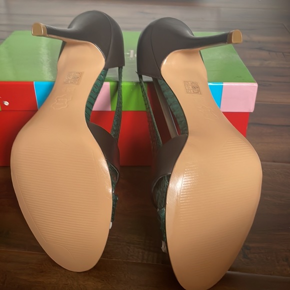 Charles david green and brown open toe pumps with jewel accent piece. - Picture 7 of 10